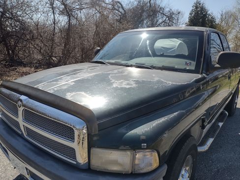 Used 2001 Dodge Ram 2500 Truck 2WD Quad Cab image 4