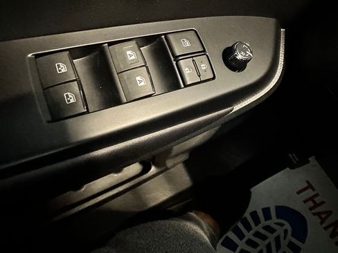 Used 2016 Toyota Highlander XLE image 26