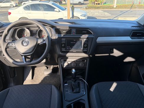 Used 2021 Volkswagen Tiguan S FWD image 15