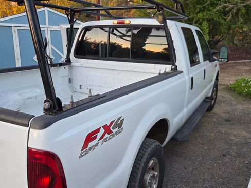 Used 2006 Ford F250 XLT image 13