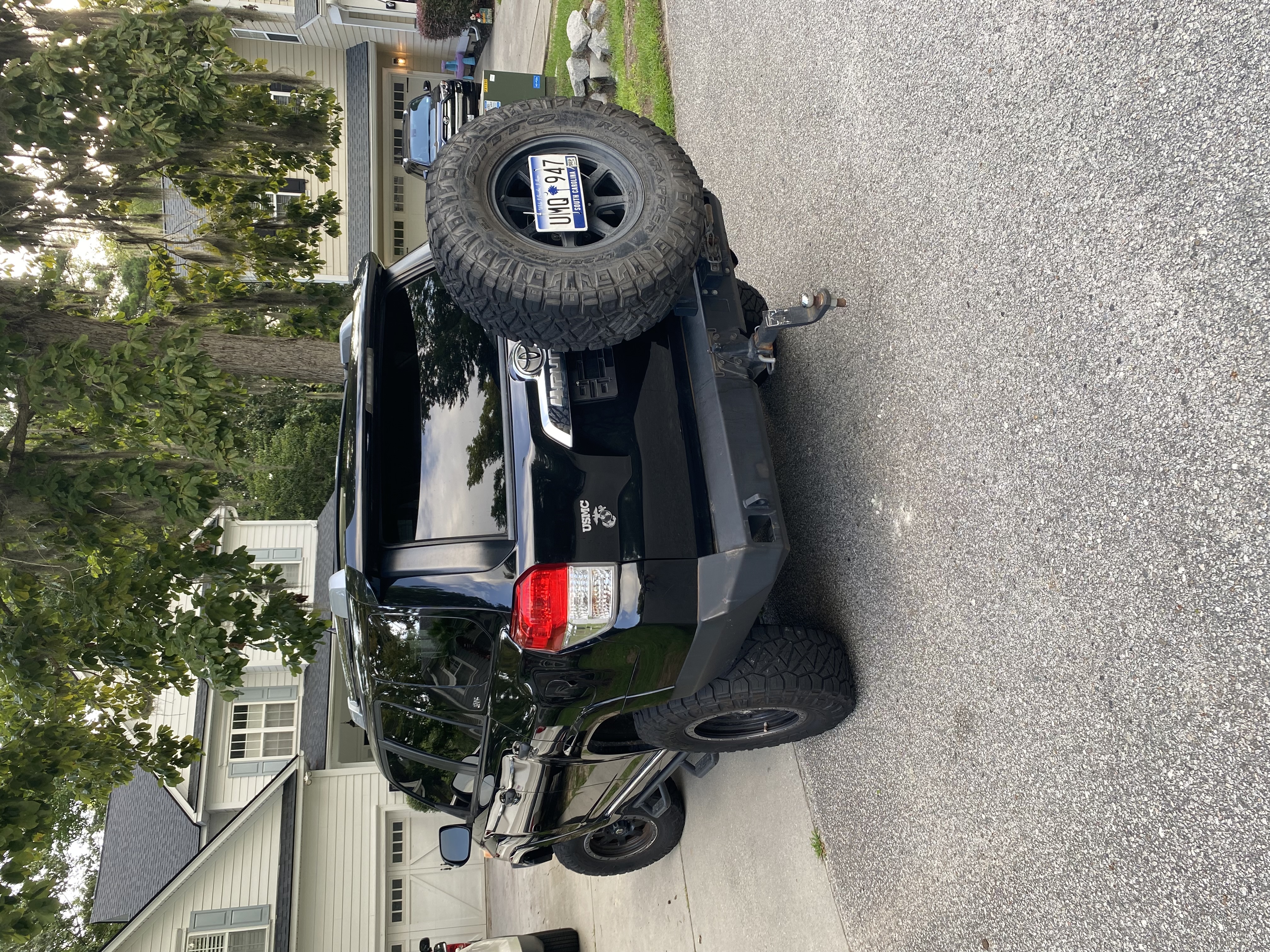 Used 2010 Toyota 4Runner SR5 AWD/4WD image 5