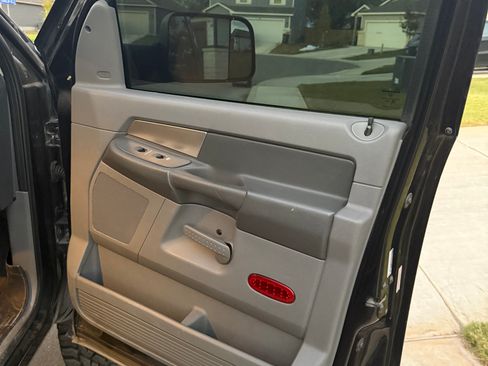 Used 2007 Dodge Ram 2500 Truck SLT image 13