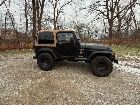 Used 1997 Jeep Wrangler Sahara image 4