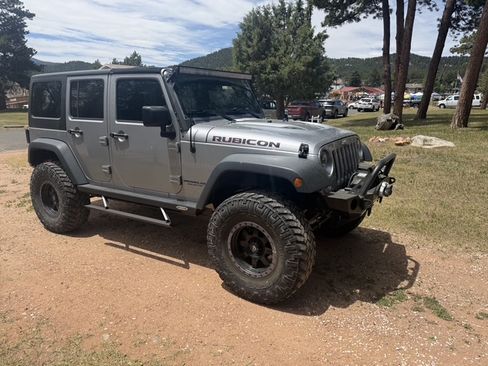 Used 2015 Jeep Wrangler Unlimited Rubicon AWD/4WD image 1
