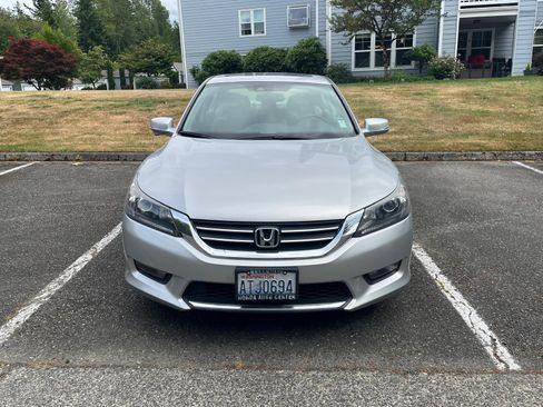 Used 2015 Honda Accord EX-L image 9