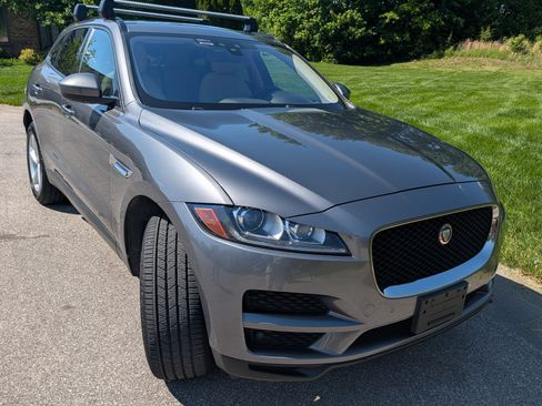 Used 2017 Jaguar F-PACE Premium AWD/4WD image 2
