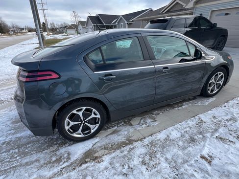 Used 2013 Chevrolet Volt w/ Enhanced Safety Package 2 image 12