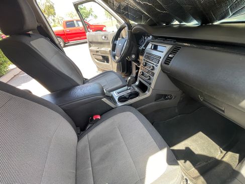 Used 2011 Ford Flex SE FWD image 14