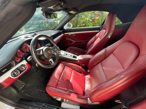 Used 2017 Porsche 911 4 Cabriolet AWD/4WD image 14