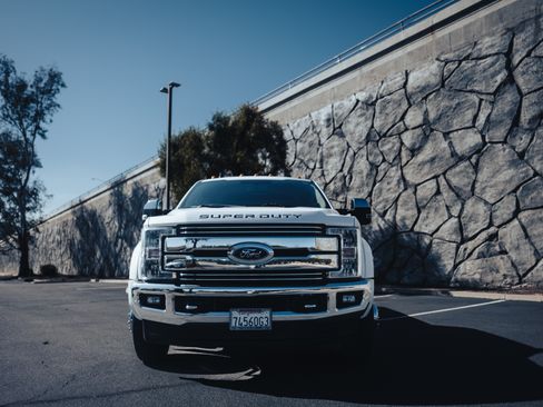 Used 2019 Ford F450 Lariat w/ Chrome Package image 6
