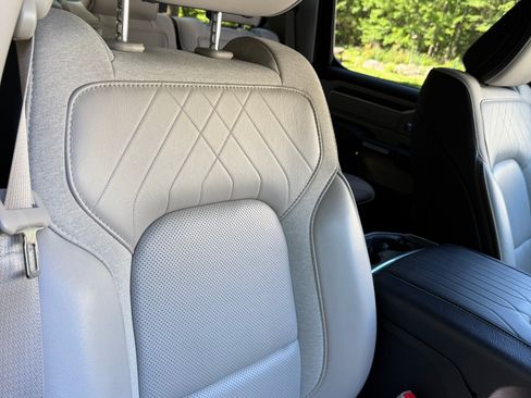 Used 2022 RAM 1500 Limited AWD/4WD image 17