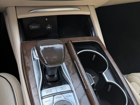 Used 2019 Kia K900 Luxury AWD/4WD image 11