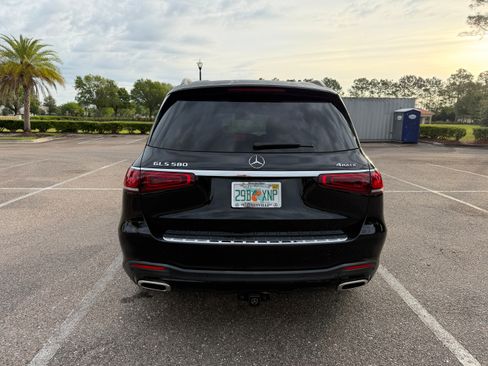 Used 2021 Mercedes-Benz GLS 580 4MATIC image 8