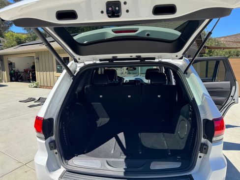 Used 2017 Jeep Grand Cherokee Trailhawk image 5