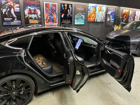 Used 2017 Tesla Model S 100D image 6