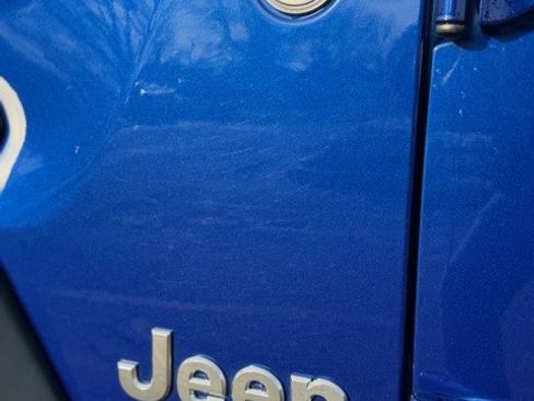 Used 2018 Jeep Wrangler Sport image 6