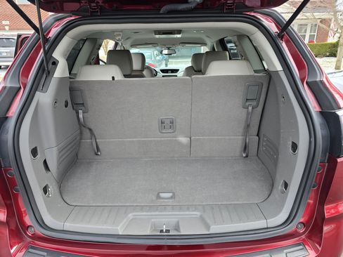 Used 2017 Chevrolet Traverse LT image 14