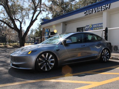 Used 2025 Tesla Model 3 Long Range image 2