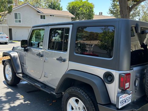 Used 2018 Jeep Wrangler Unlimited Sport S image 4