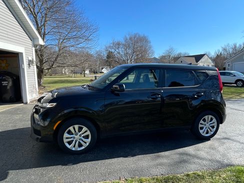 Used 2020 Kia Soul LX image 12