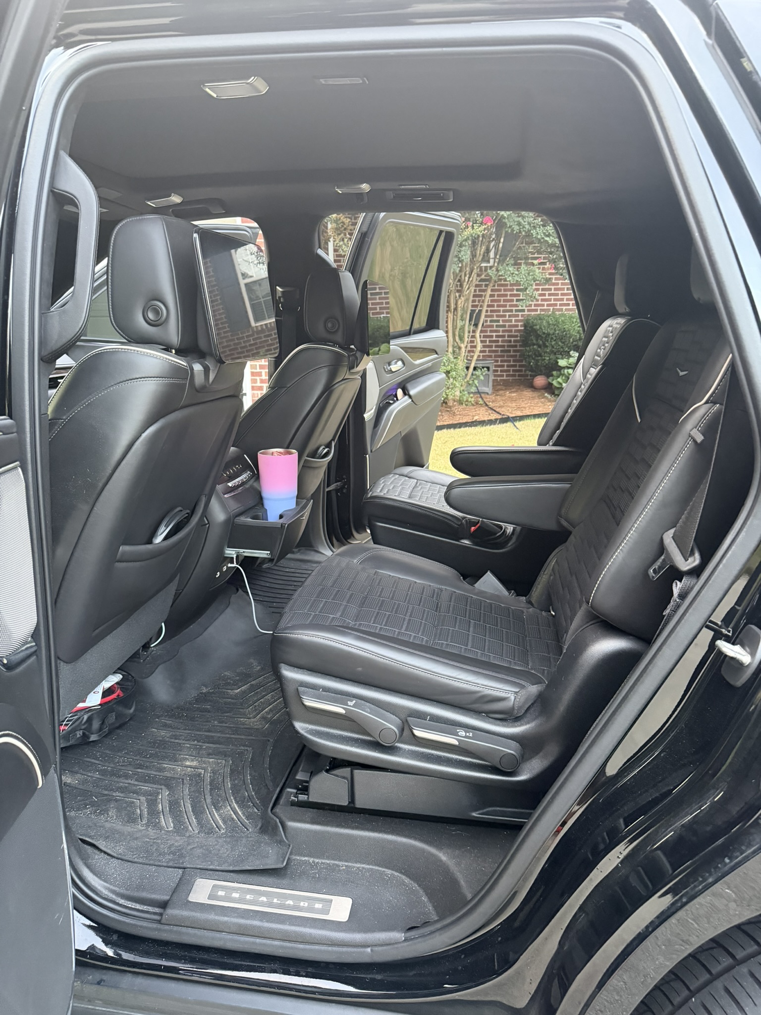 Used 2021 Cadillac Escalade Sport Platinum RWD image 17