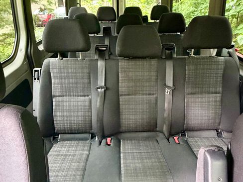 Used 2016 Mercedes-Benz Sprinter 2500 image 9