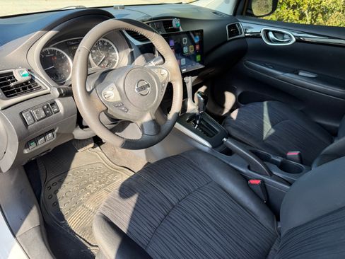Used 2017 Nissan Sentra SV image 9
