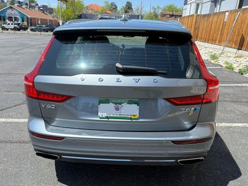 Used 2019 Volvo V60 T6 Inscription image 11