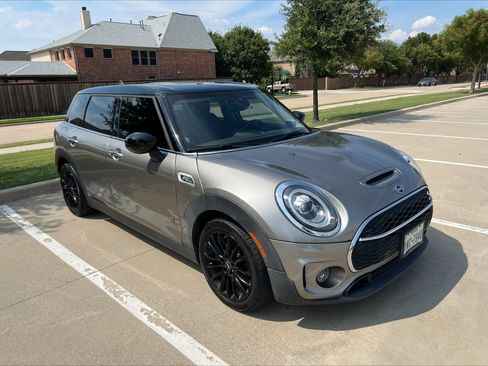 Used 2020 MINI Cooper Clubman S image 2