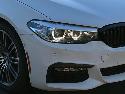 Used 2018 BMW 530e image 5