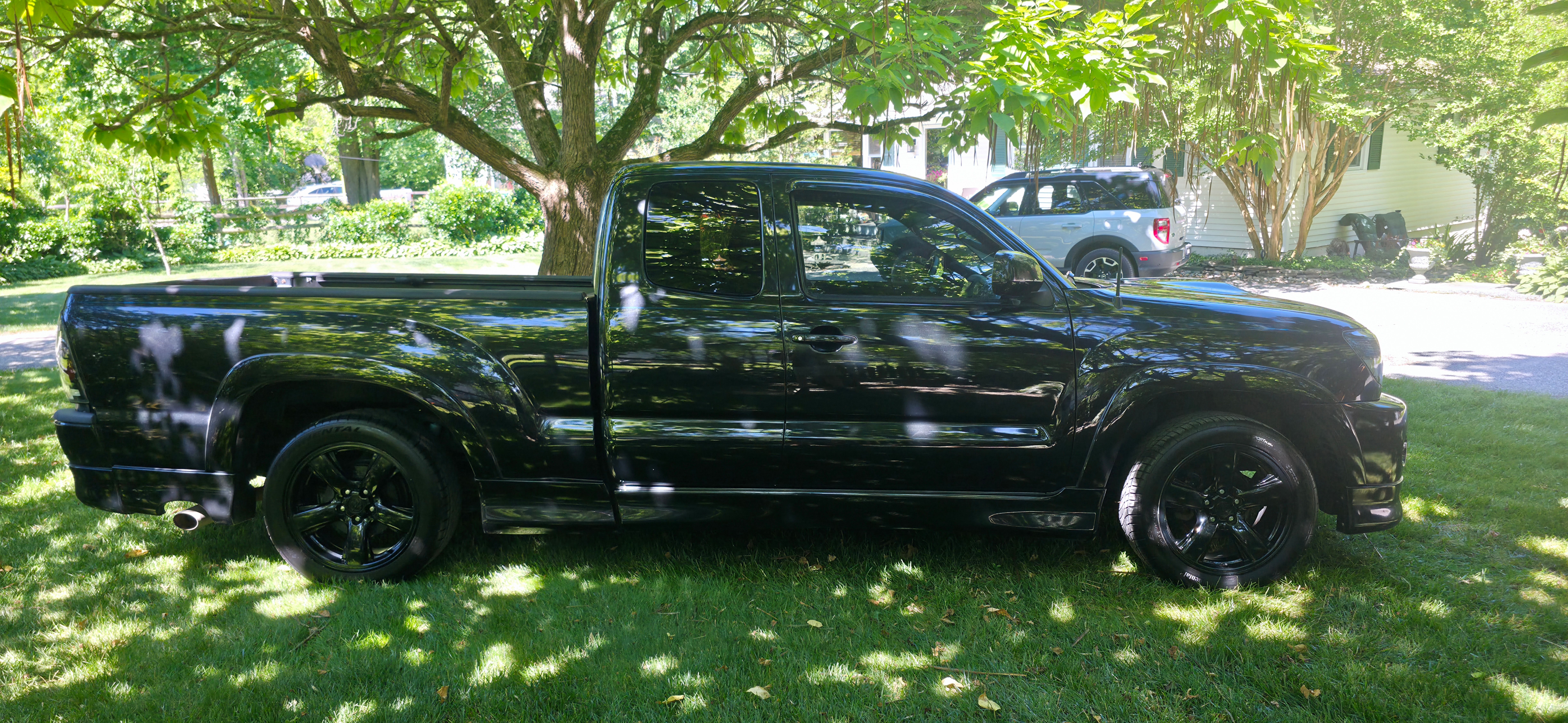 Used 2009 Toyota Tacoma X-Runner RWD image 5