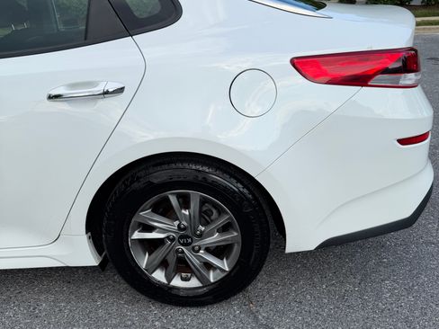 Used 2019 Kia Optima LX FWD image 4