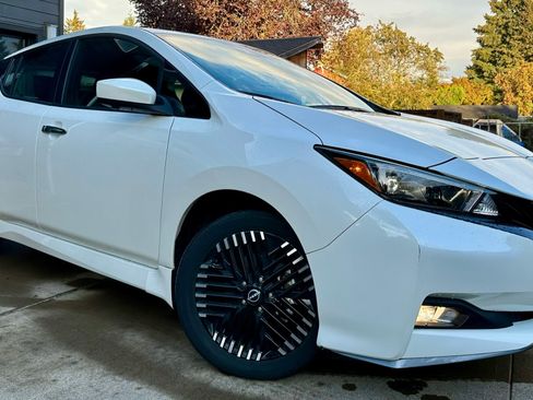 Used 2023 Nissan Leaf SV Plus image 4