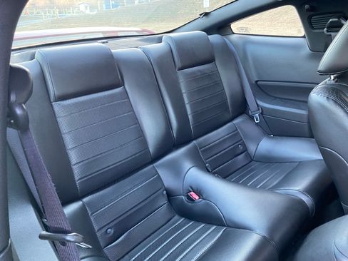 Used 2005 Ford Mustang GT Premium image 12