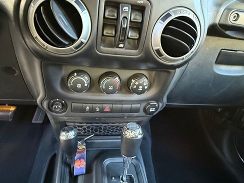 Used 2014 Jeep Wrangler Unlimited Sport w/ Quick Order Package 24S image 9