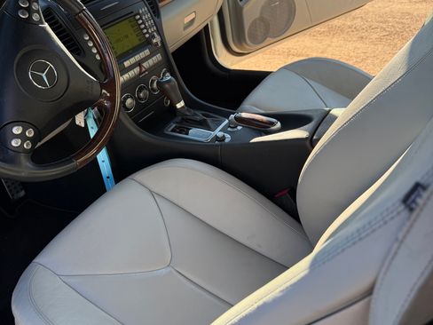 Used 2008 Mercedes-Benz SLK 280 image 9