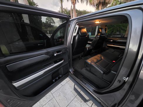 Used 2015 Toyota Tundra Platinum image 21