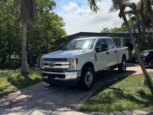 Used 2018 Ford F250 XL w/ Power Equipment Group AWD/4WD image 11