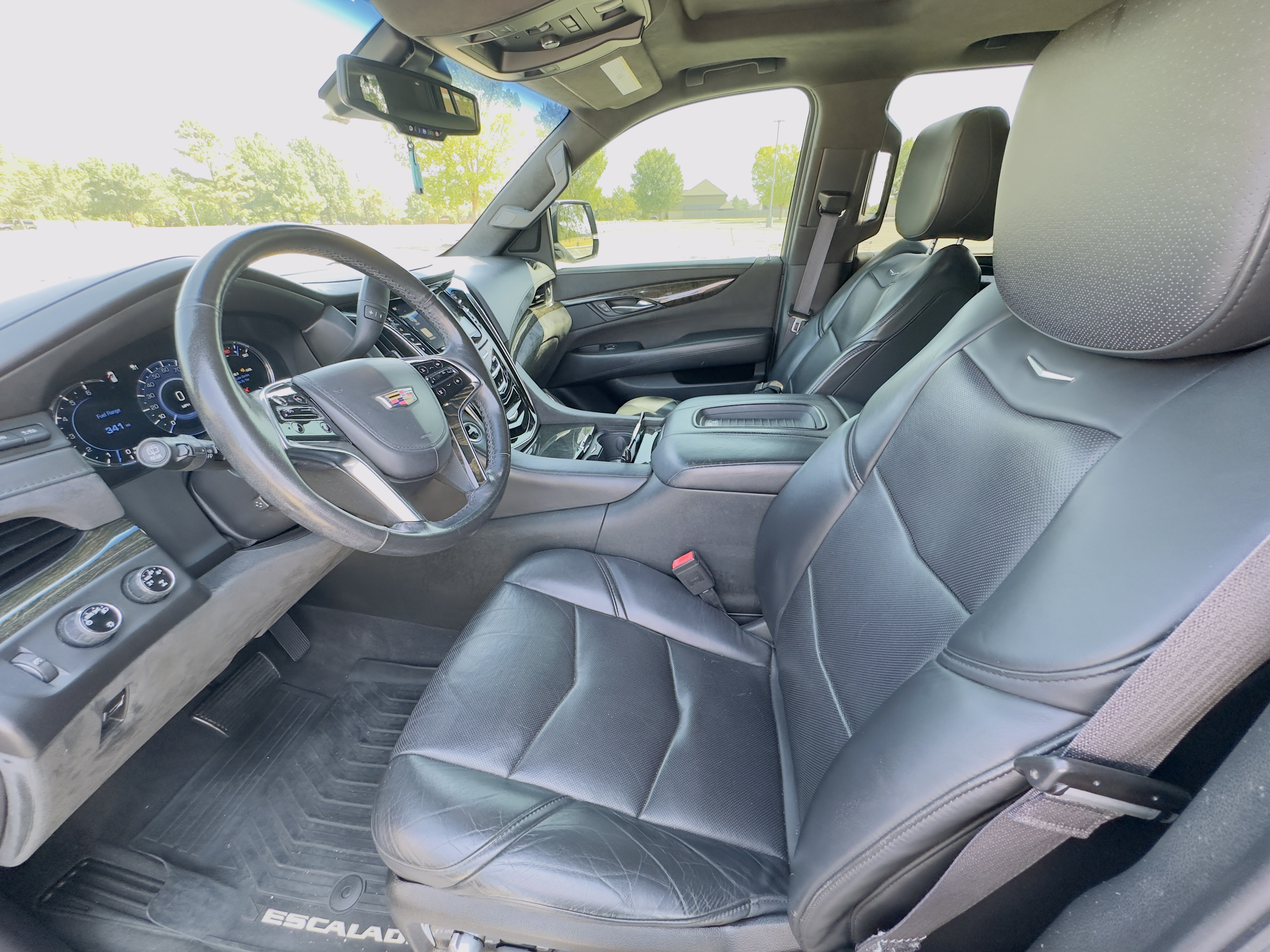 Used 2016 Cadillac Escalade Platinum AWD/4WD image 8