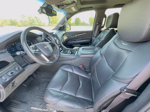 Used 2016 Cadillac Escalade Platinum AWD/4WD image 8