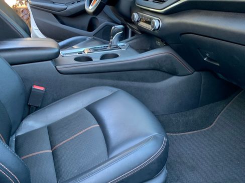 Used 2020 Nissan Altima 2.5 SR w/ Premium Package image 10