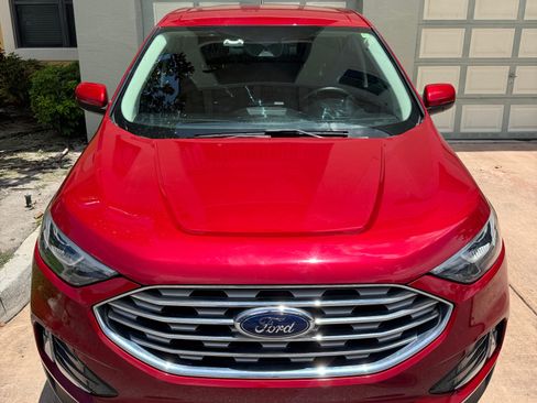 Used 2021 Ford Edge SEL w/ Convenience Package FWD image 2