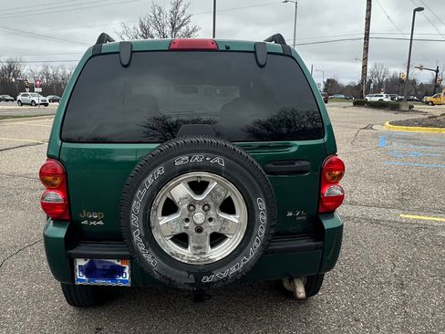 Used 2004 Jeep Liberty Limited w/ Security Group image 6