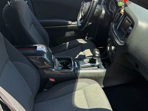 Used 2015 Dodge Charger SE w/ Power Sunroof Group RWD image 12
