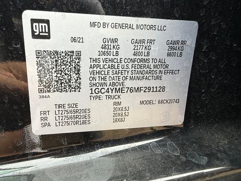 Used 2021 Chevrolet Silverado 2500 Custom w/ Custom Value Package AWD/4WD image 11