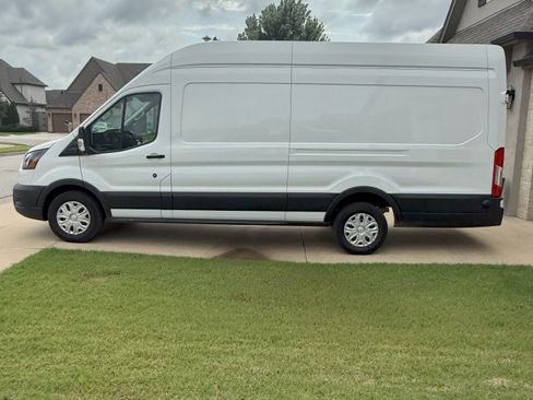 Used 2022 Ford E-Transit 148 High Roof Extended image 4