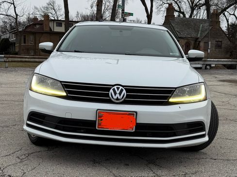 Used 2017 Volkswagen Jetta SE image 5