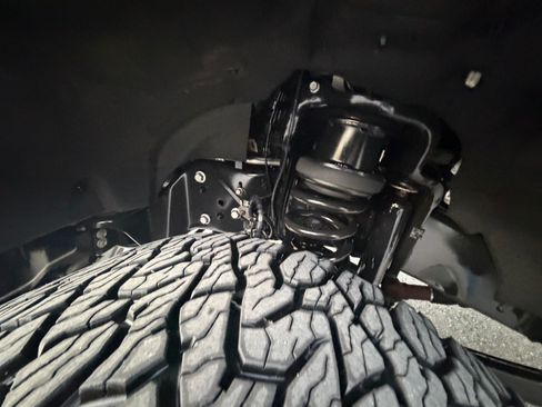 Used 2019 Ford F250 Lariat w/ Lariat Value Package image 2