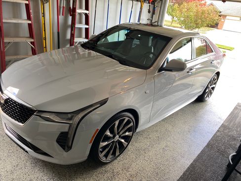 Used 2021 Cadillac CT4 Premium Luxury image 2