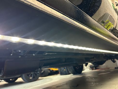 Used 2021 GMC Sierra 2500 Denali w/ Denali Black Diamond Edition image 12